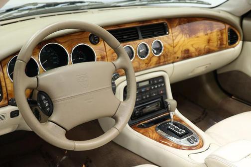 2006 Jaguar XK8 