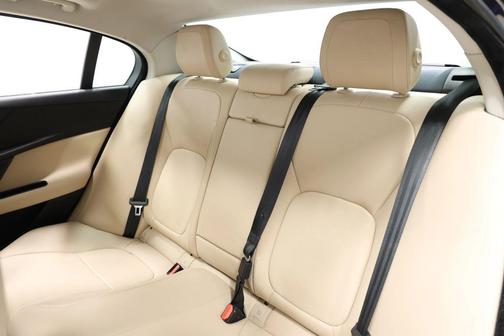 2017 Jaguar XE 25t Premium