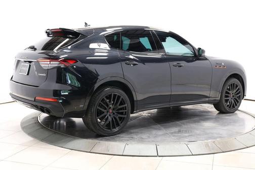 Nero Ribelle Metallic 2022 Maserati Levante Modena S
