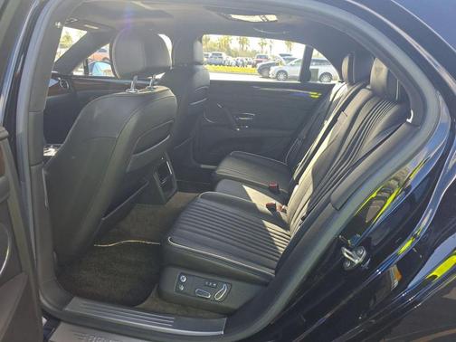 2018 Bentley Flying Spur V8
