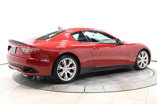 Red 2014 Maserati GranTurismo Sport
