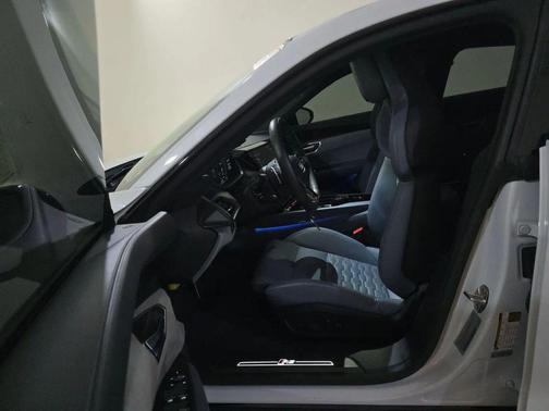 2023 Audi RS e-tron GT quattro