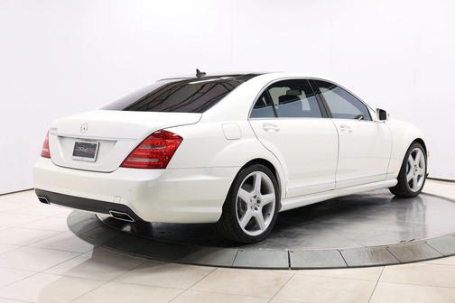 Diamond White 2013 Mercedes-Benz S-Class S 550 Sedan 4D
