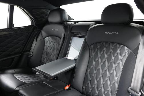 Silver 2018 Bentley Mulsanne Sedan 4D