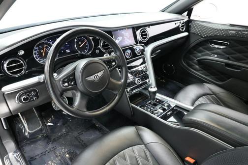 Silver 2018 Bentley Mulsanne Sedan 4D