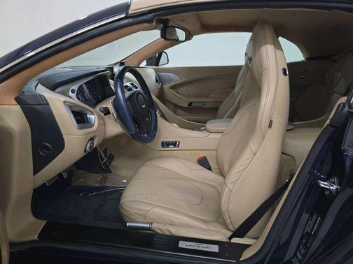 2016 Aston Martin Vanquish Volante