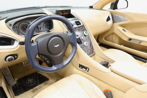Blue 2016 Aston Martin Vanquish Volante