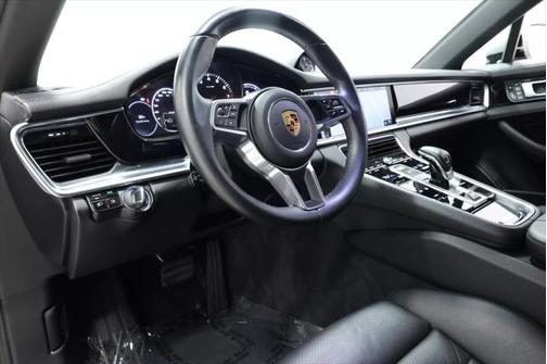 2018 Porsche Panamera 4