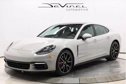 2018 Porsche Panamera 4
