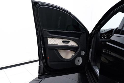 Black 2021 Bentley Bentayga V8