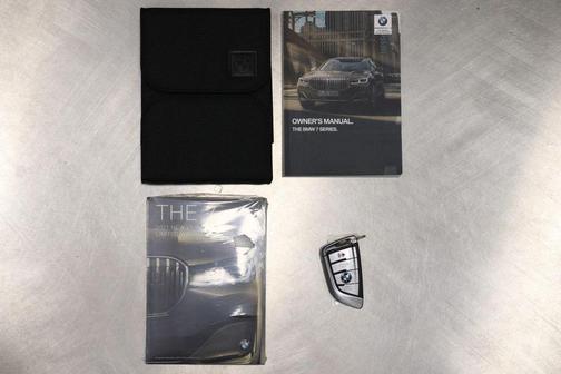 2021 BMW 750 i xDrive