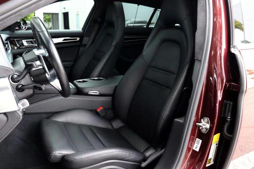 Burgundy Red Metallic 2018 Porsche Panamera Turbo