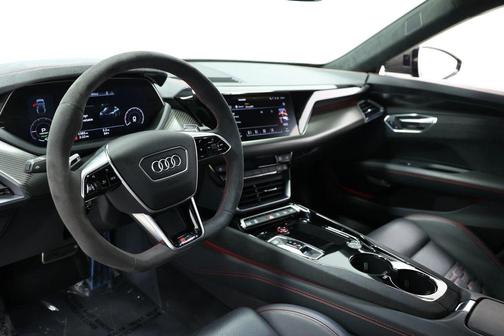 2022 Audi RS e-tron GT quattro