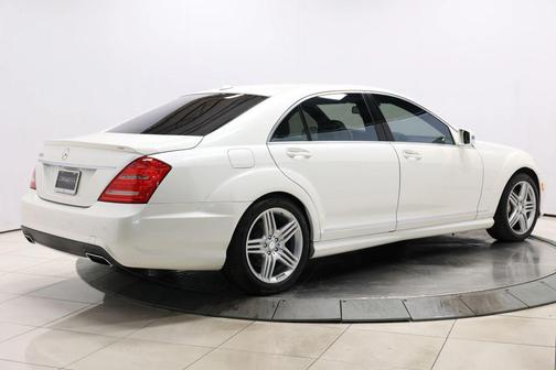 Diamond White 2013 Mercedes-Benz S-Class S 550 Sedan 4D