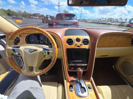 2014 Bentley Flying Spur Base