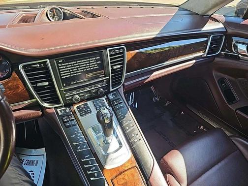 2015 Porsche Panamera 4S Executive