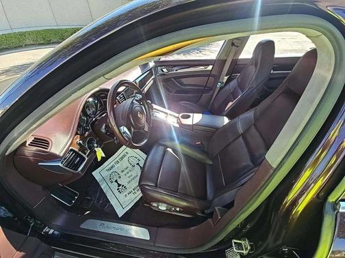 2015 Porsche Panamera 4S Executive