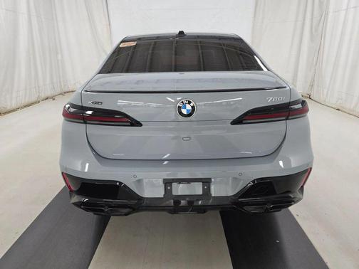 Brooklyn Grey Metallic 2024 BMW 760 xDrive