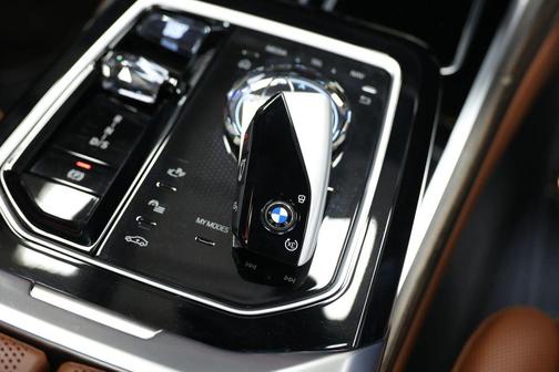 Brooklyn Grey Metallic 2024 BMW 760 xDrive