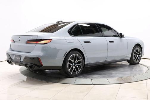 Brooklyn Grey Metallic 2024 BMW 760 xDrive