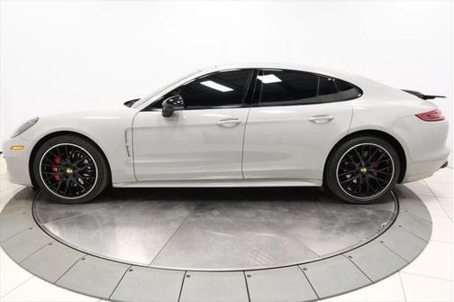 2017 Porsche Panamera 4S