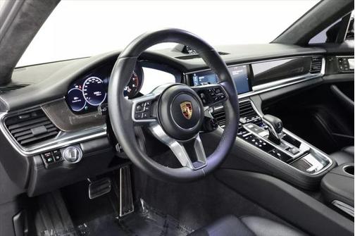 2017 Porsche Panamera 4S