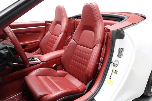 2022 Porsche 911 Carrera