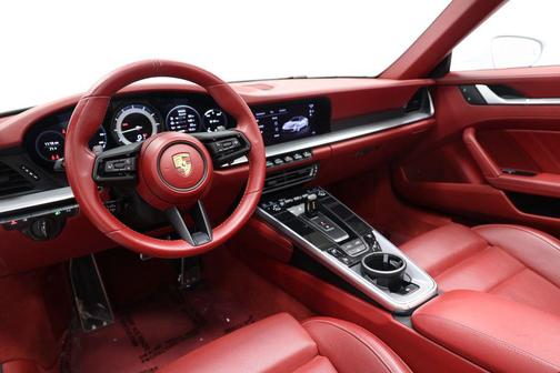 2022 Porsche 911 Carrera
