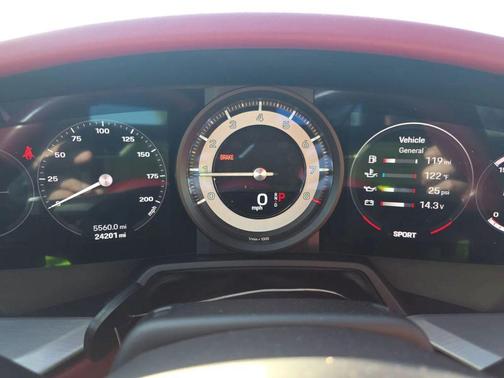 2022 Porsche 911 Carrera