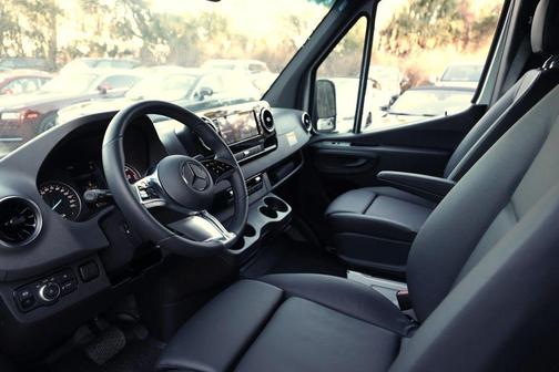 Arctic White 2024 Mercedes-Benz Sprinter 2500 High Roof