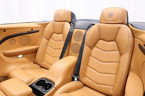 Blu Oceano Metallic 2015 Maserati GranTurismo Sport