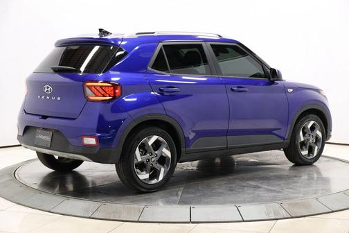 2022 Hyundai VENUE Limited