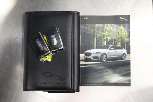 2022 Jaguar XF R-Dynamic SE P300 AWD Automatic