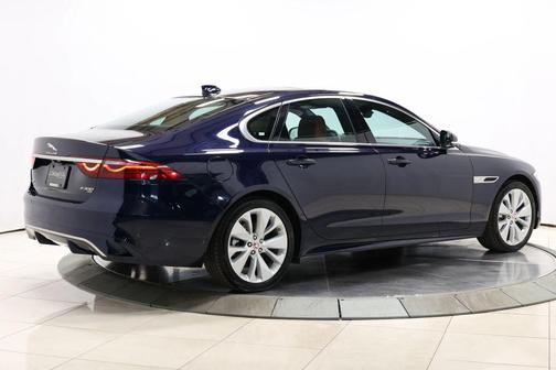2022 Jaguar XF R-Dynamic SE P300 AWD Automatic