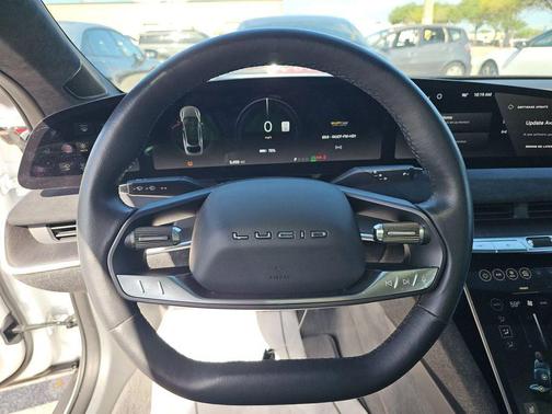 Stellar White Metallic 2023 Lucid Air Grand Touring