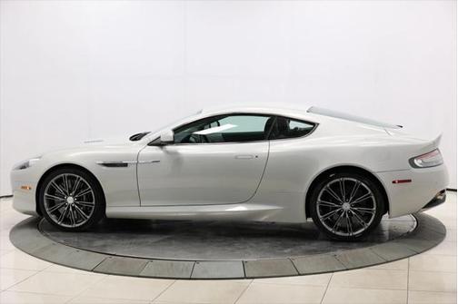 2015 Aston Martin DB9 Carbon Edition