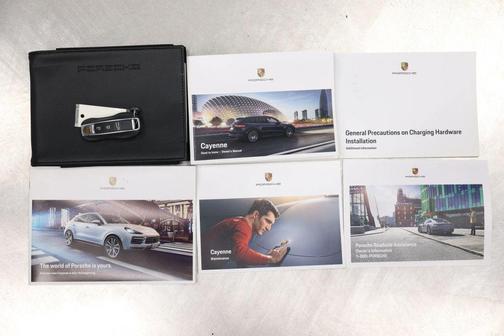 2021 Porsche Cayenne Cayenne Turbo S E-Hybrid