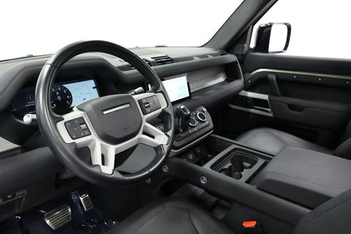 2022 Land Rover Defender 110 SE