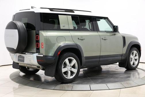 2022 Land Rover Defender 110 SE