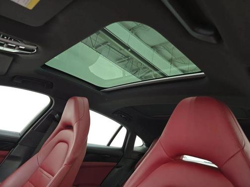White 2019 Porsche Panamera 4