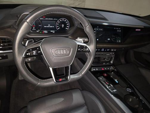 2022 Audi RS e-tron GT quattro