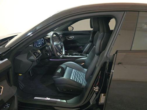 2022 Audi RS e-tron GT quattro