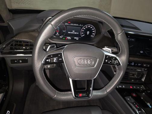 2022 Audi RS e-tron GT quattro