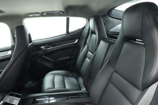 2012 Porsche Panamera 4