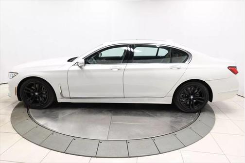 2021 BMW 750 i xDrive