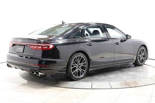 Mythos Black Metallic 2020 Audi S8 4.0T