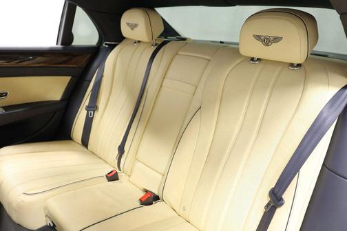 Dark Sapphire Metallic 2015 Bentley Flying Spur Base