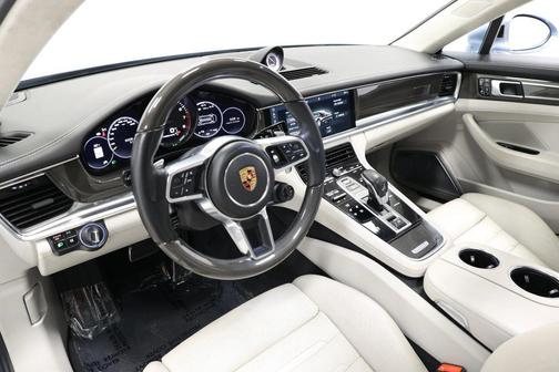Chalk 2018 Porsche Panamera Turbo