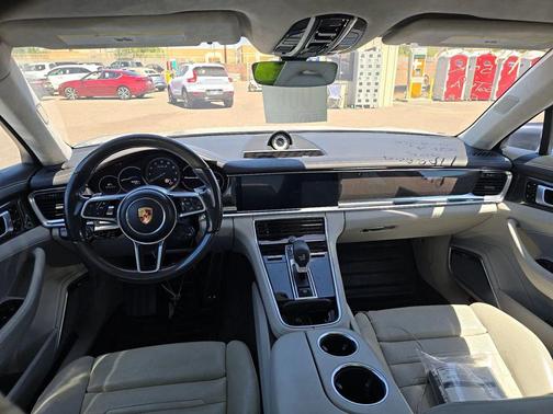 Chalk 2018 Porsche Panamera Turbo