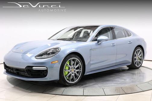 Chalk 2018 Porsche Panamera Turbo